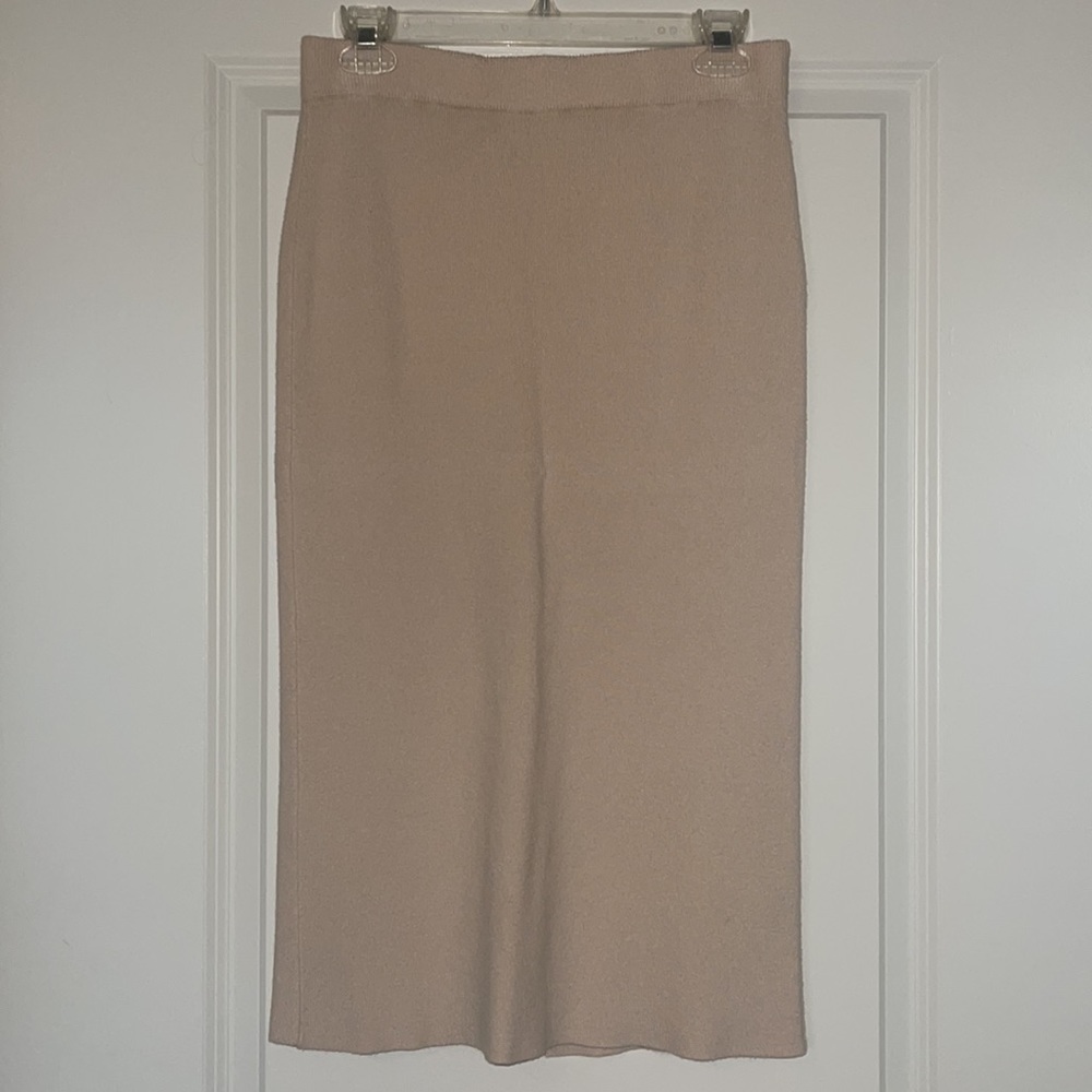 Two piece set - Picture 2 of 3